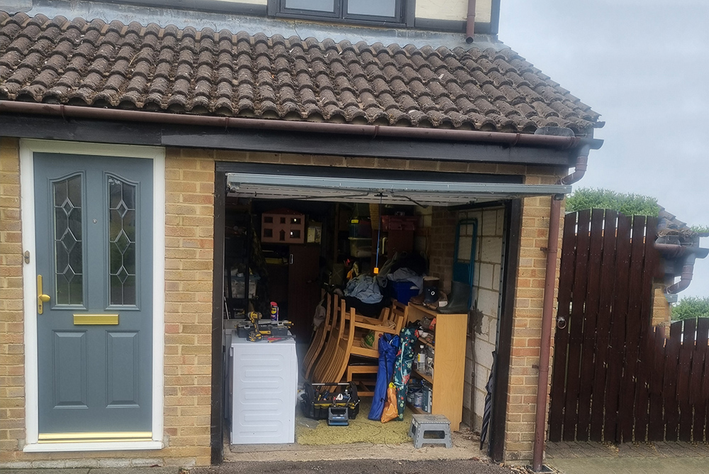 Garage door repairs in Bedfordshire